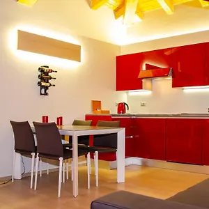 House Viola Apartment Tirano